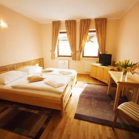 Karpatsky Dvor 로조르노