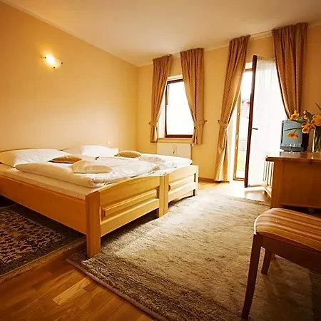 Hotell Karpatsky Dvor