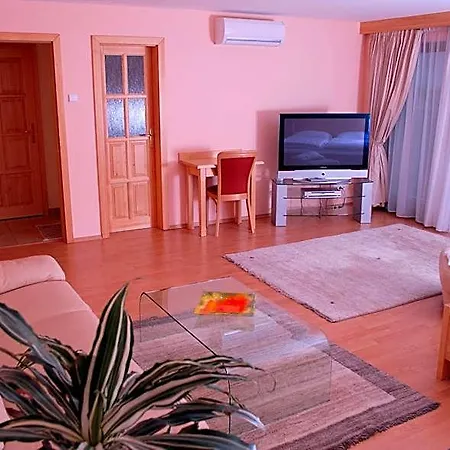Szálloda Karpatsky Dvor 3*