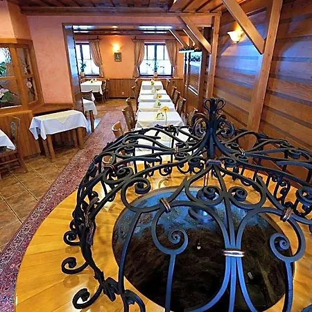 Karpatsky Dvor 3*