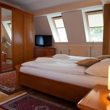 Karpatsky Dvor Hotell 3*