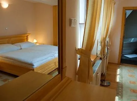 Hotel Karpatsky Dvor 3*