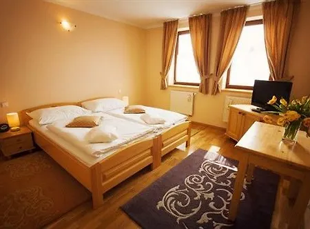 Hotell Karpatsky Dvor 3*
