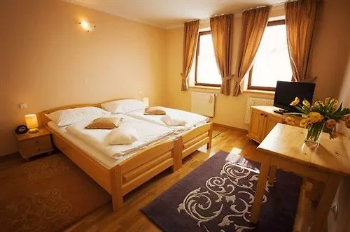 호텔 Karpatsky Dvor 3*